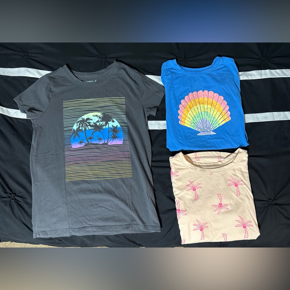Girls beach tees 10/12